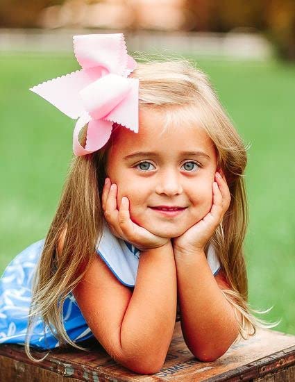 Wee Ones Girls' Classic Grosgrain Hair Bow with Scalloped Edges, No-Slip Hair Clip, Handmade, Light Yellow, King